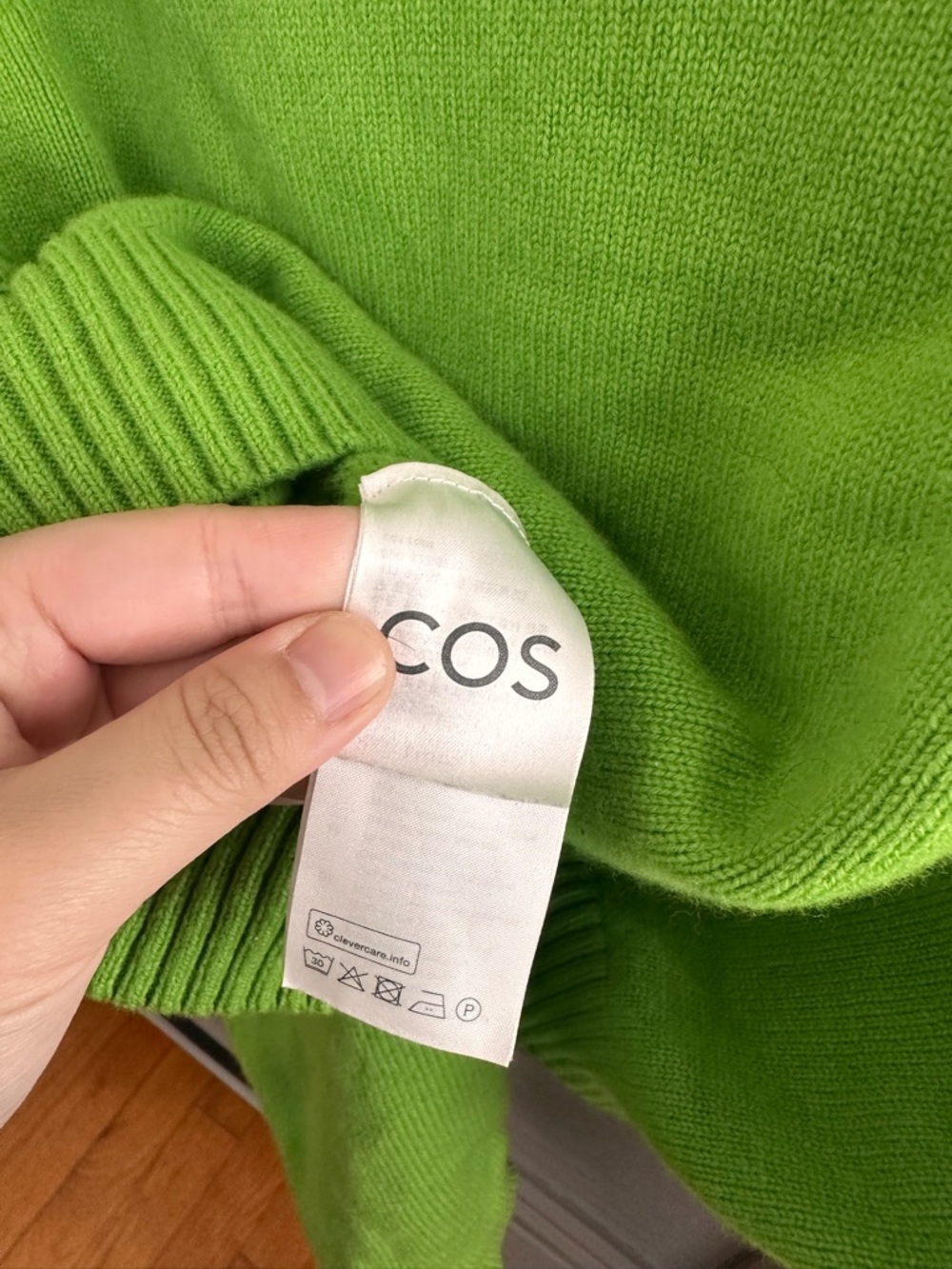 COS Lime Green Cropped V-Neck Sweater - Picture 5 of 9